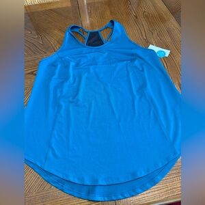 RAINBEAU WOMENS ACTIVE TOP. NWT. SIZE 14/16